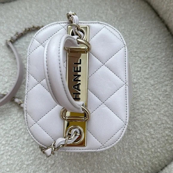 Authentic Lambskin Quilted Trendy Vanity Case small - Picture 8 of 12